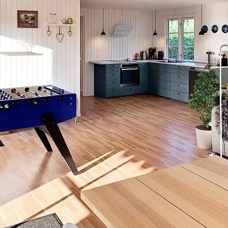 7 Person In Hyllinge Holiday home *