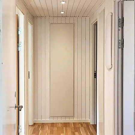 7 Person In Hyllinge-by Traum * Kirke-Hyllinge